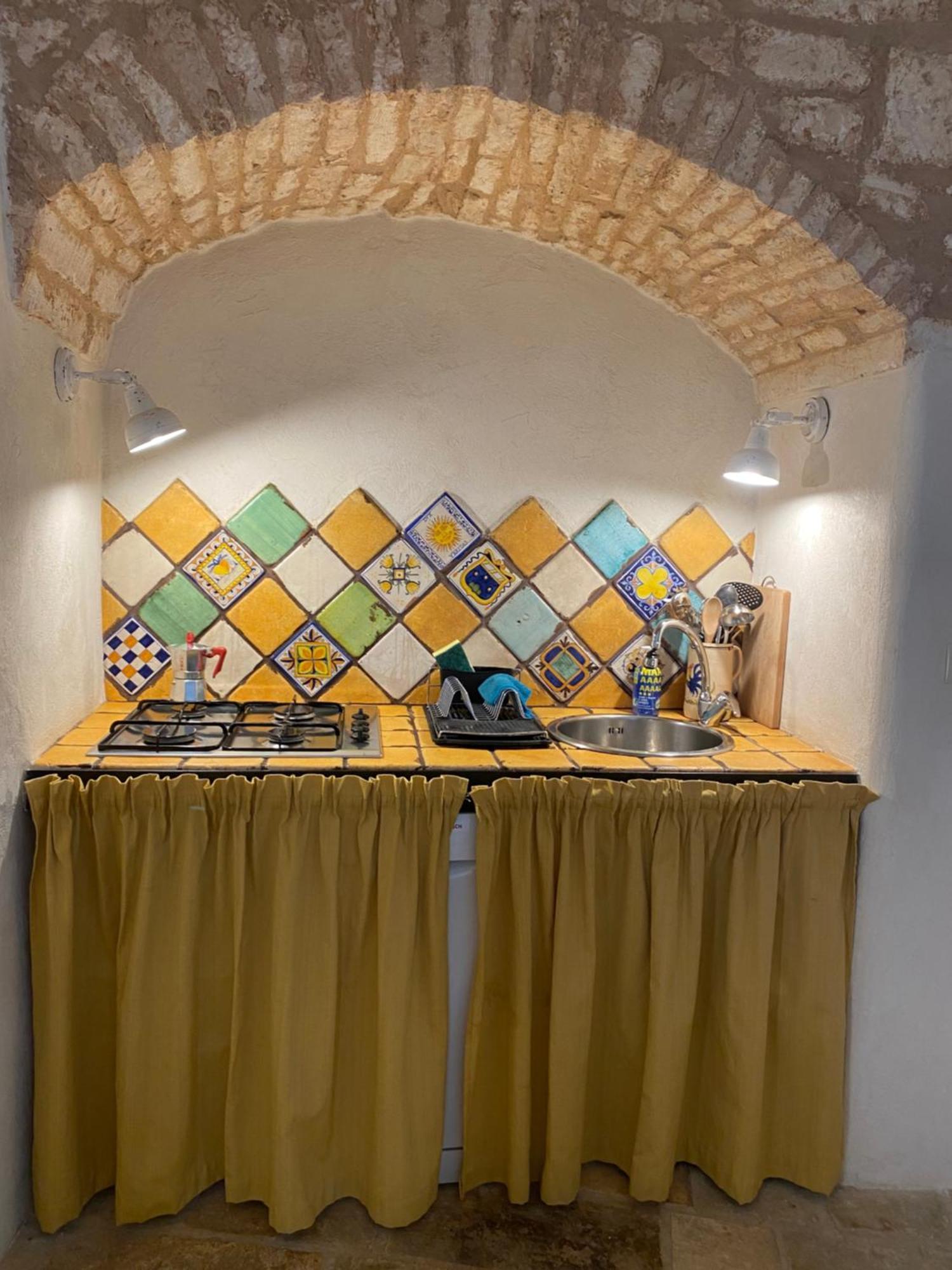 Palazzoliva - Luxury Boho Chic Guest House In The Historic Heart Of Мартина-Франка Экстерьер фото